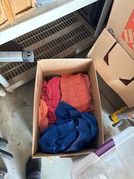 Photo of free Old navy size 3x (Spartan keyes) #1