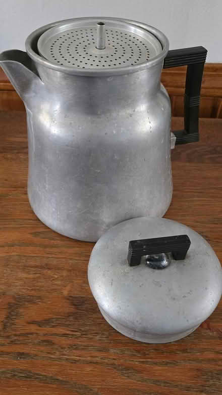 Photo of free Vintage coffee percolator (Forest Glen) #1