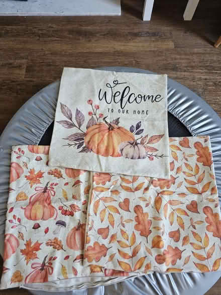 Photo of free 3 pillow cases " (EC1R) #2