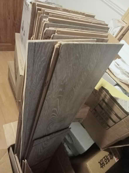 Photo of free Various sizes of laminate flooring (Sharow S118BL) #2
