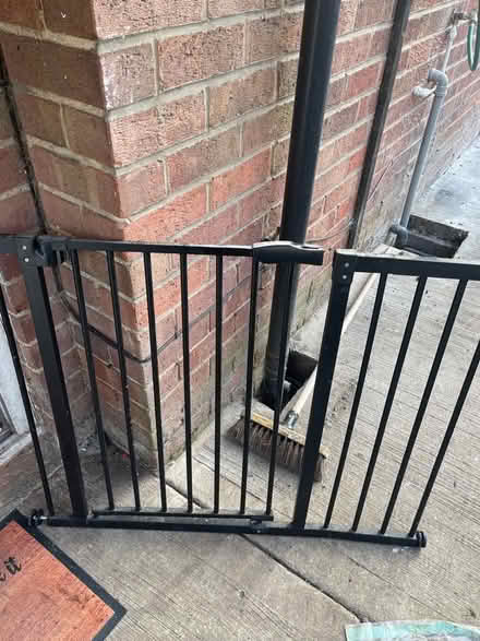 Photo of free Safety Gate with Extension Bars (Welton HU15) #1
