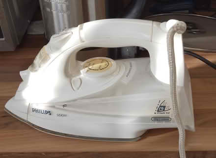 Photo of free Phillips steam Iron (Potters Bar EN6) #1