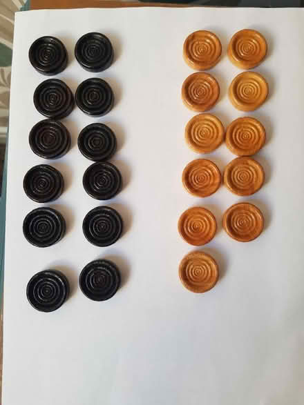 Photo of free Wooden draughts counters (BA1) #1