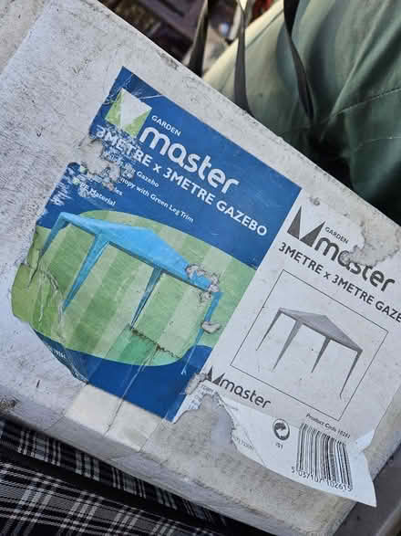 Photo of free Gazebo (Riddlesdown CR8) #1