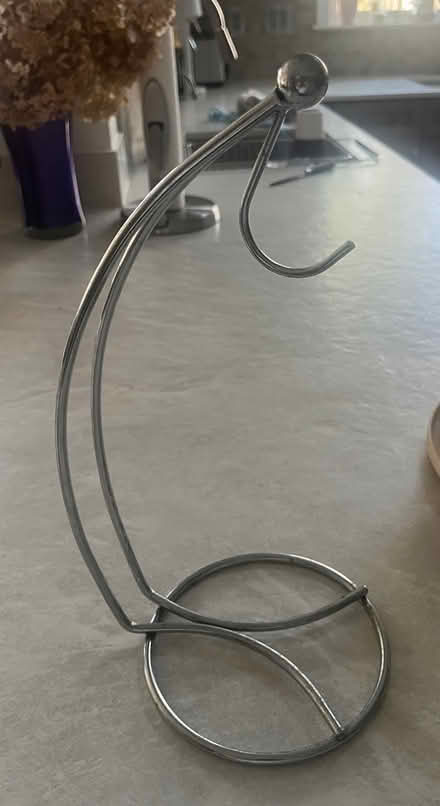 Photo of free banana hanger (Gainsborough & Seven Locks) #1