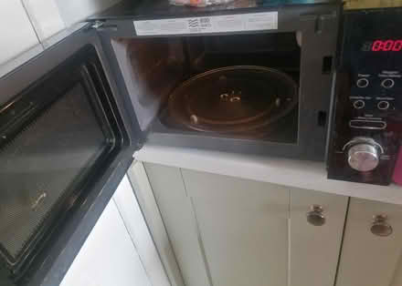 Photo of free Microwave in working condition (S10) #1