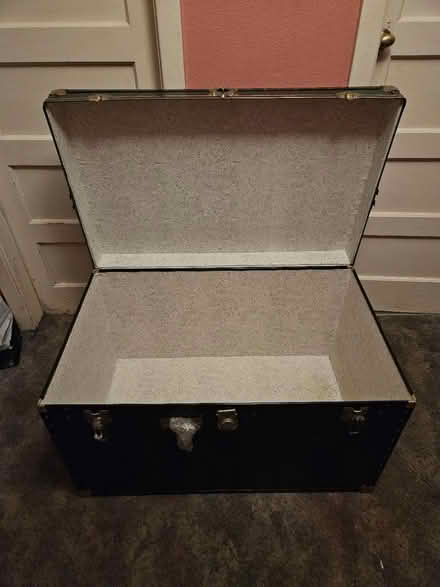 Photo of free Large trunk (Riddlesdown CR8) #2