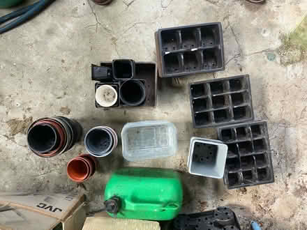 Photo of free Plastic plant pots (AB15) #3