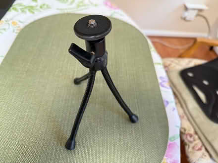 Photo of free Tripod - Mini (Terra Linda) #1