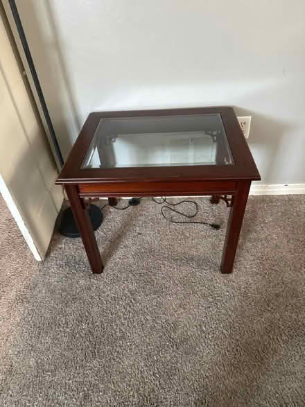 Photo of free End table (WWilmington De) #1