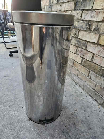Photo of free Tall rubbish bin (Cambridge) #2