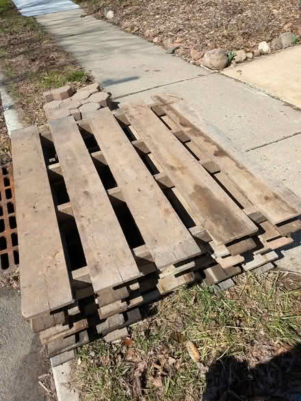 Photo of free Pavers, Palettes and Rocks (Maplewood) #3