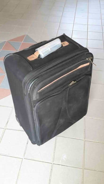 Photo of free Suitcase "Victoria" Brand (Queenstown, near MRT) #1
