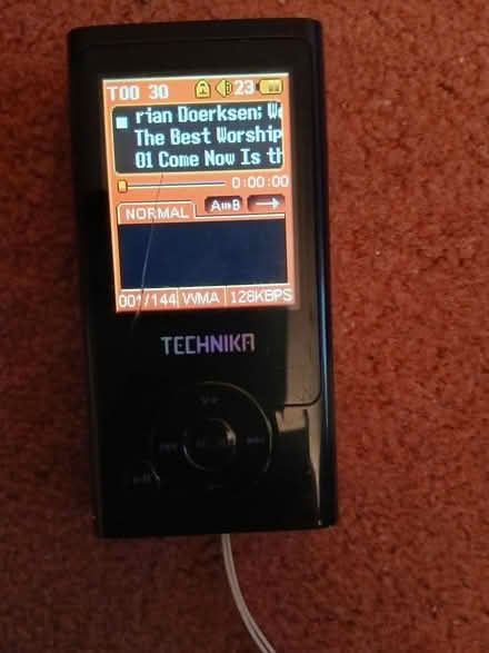Photo of free technika mp3 player (B90 shirley) #2