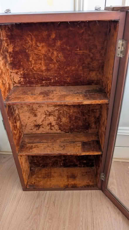 Photo of free Vintage glass fronted cabinet (South Abingdon Oxfordshire) #3