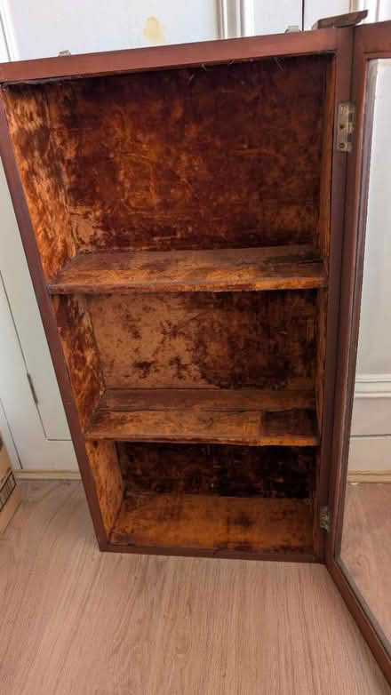Photo of free Vintage glass fronted cabinet (South Abingdon Oxfordshire) #4