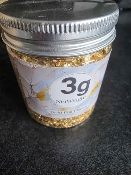 Photo of free Gold foil flakes (SG18) #1