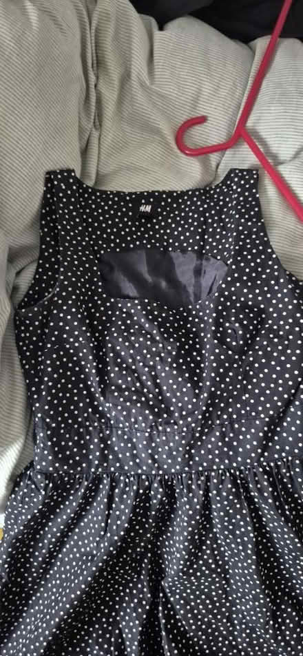 Photo of free Medium Dress (E17) #1