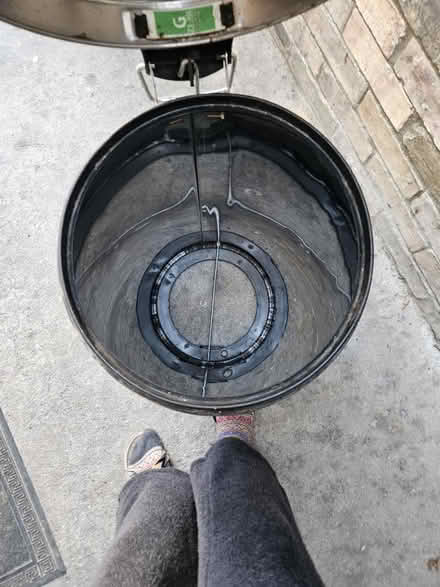 Photo of free Tall rubbish bin (Cambridge) #4