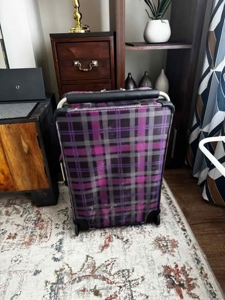 Photo of free Medium suitcase (Sherwood TN2) #2