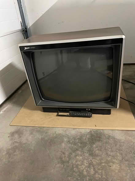 Photo of free Zenith 25" Monitor (lafayette california) #1