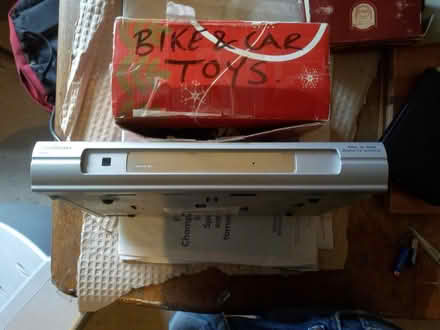 Photo of free CRT Hitachi TV and set top box (Highbury N5) #4