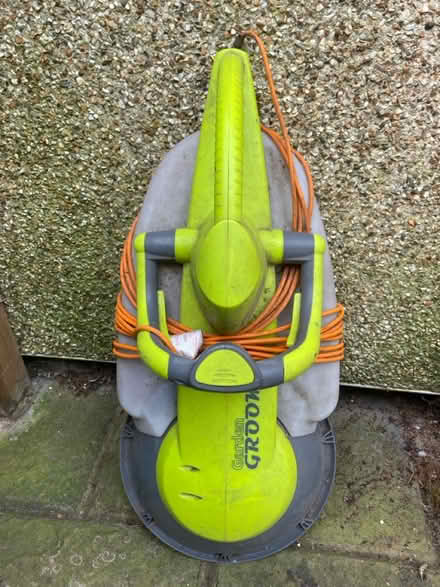Photo of free Garden Groom (Cell Barnes lane AL1) #1