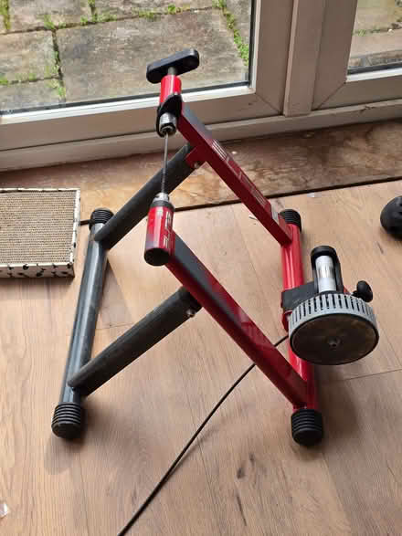 Photo of free Turbo Trainer and quick release skewer (Selly Oak B29) #1