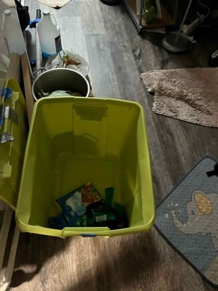 Photo of free Plastic containers (Fairfax virginia) #1