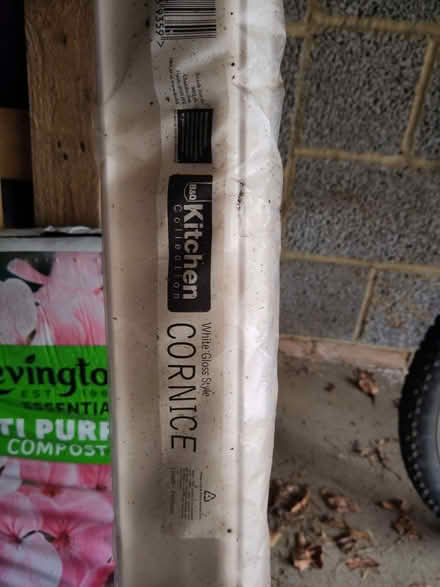 Photo of free White cornice (Tattenhoe MK4) #1