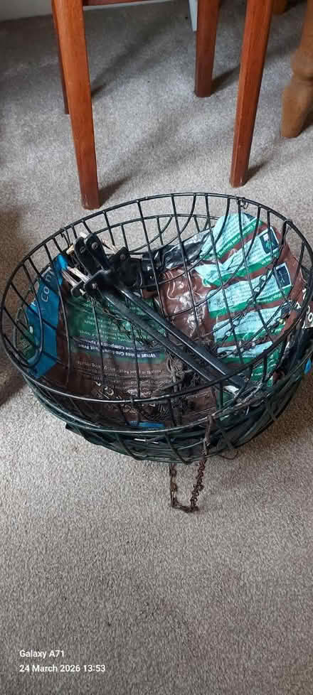 Photo of free Two hanging baskets with brackets (Tunbridge Wells - Dunorlan) #1