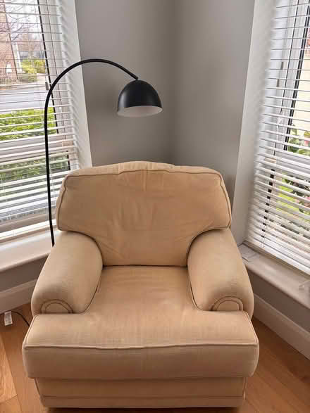 Photo of free Large armchair (Dún Laoghaire) #3