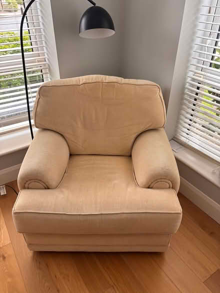 Photo of free Large armchair (Dún Laoghaire) #1