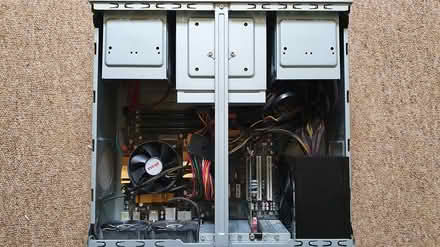 Photo of free Silverstone HT PC (Wendover HP22) #3