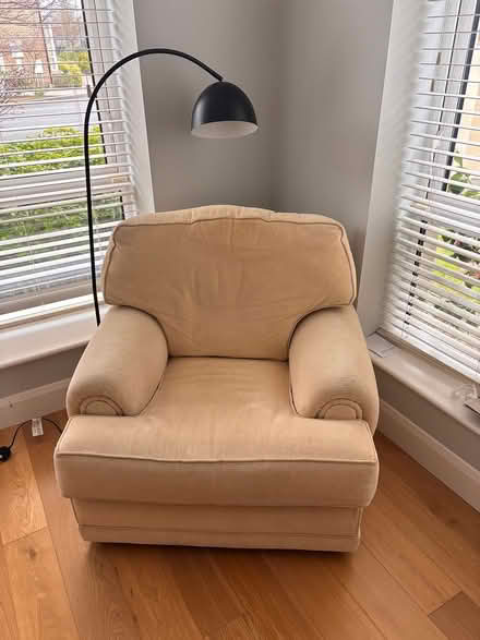 Photo of free Large armchair (Dún Laoghaire) #2