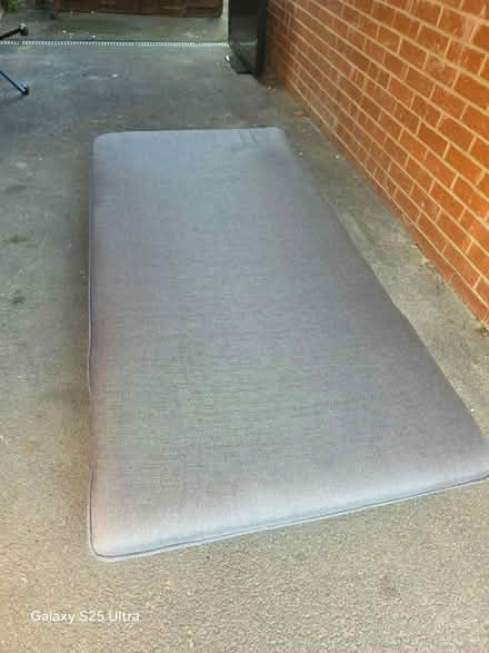 Photo of free Sofá bed (Swindon - SN25) #3