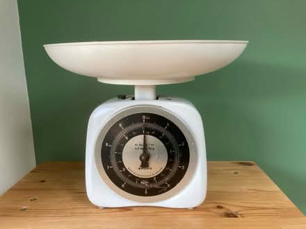 Photo of free Retro kitchen scales (CT2) #1
