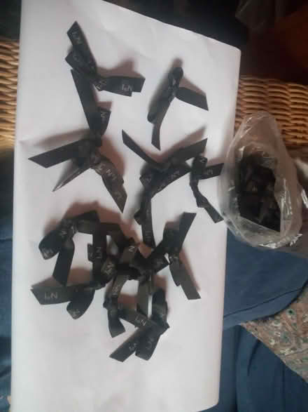 Photo of free Arts&crafts bits'n'bobs (Lower Holloway N7) #1