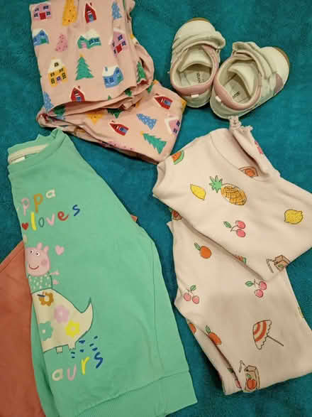 Photo of free 2/3yrs size 4 shoe Peppa teddy (Richmond TW9) #1