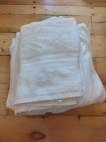 Photo of free Job lot linens, towels, bedding (Harborne B17) #2