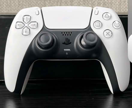 Photo of PlayStation 5 controller (Uxbridge UB8) #1