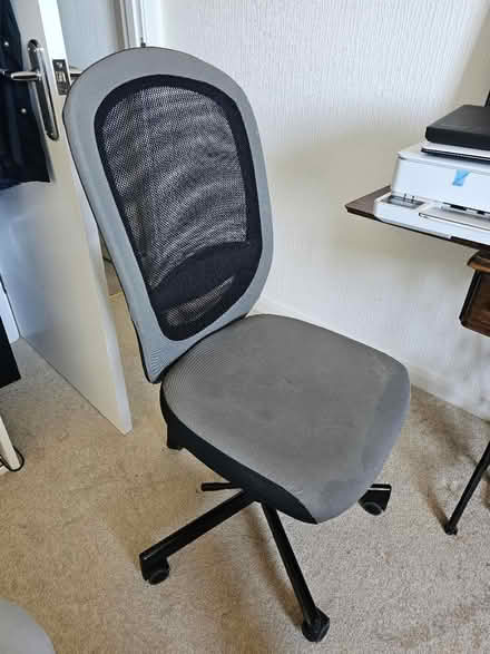 Photo of free Computer desktop chair (PO119RB) #3