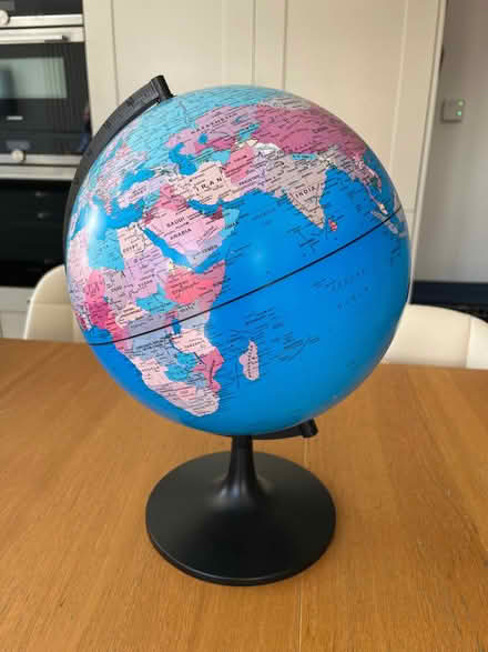 Photo of free Globe (Polwarth EH14) #1