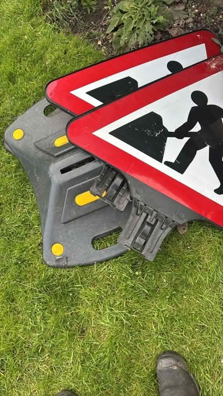 Photo of free Road signs plastic (Worcester WR5) #1