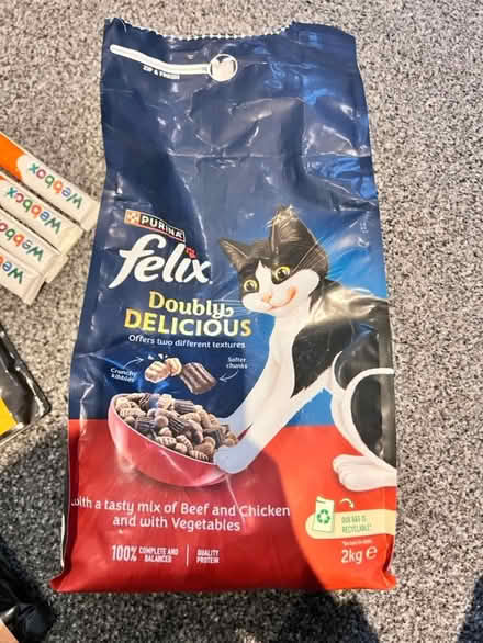Photo of free Food for adult cat 1+ (Rm17) #2