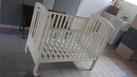 Photo of free Baby Cot (Queenstown, near MRT) #3