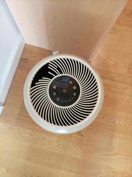 Photo of free Levoit Pet air purifier (Se5) #2