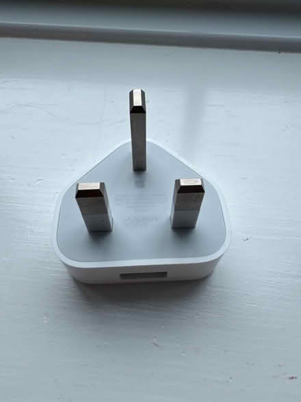 Photo of free Apple usb plug (Liss GU33) #2