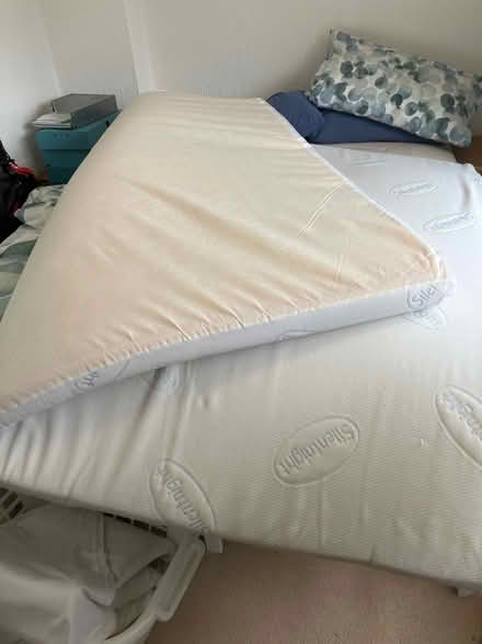 Photo of free Memory foam topper King Size (Dunstable LU5) #1