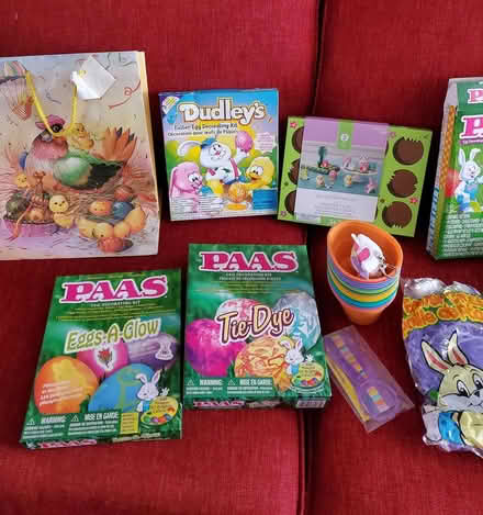 Photo of free Easter decorating set (Near Experimental Farm) #4